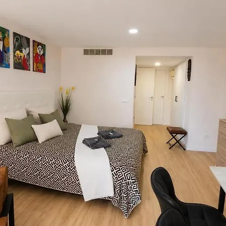 Nogalera Living Comfort Studio, In The Heart Of Near The And Train Station Seasonal Pools By Namaste Elite *