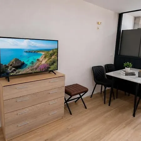 Apartament Nogalera Living Comfort Studio, In The Heart Of Near The And Train Station Seasonal Pools By Namaste Elite *